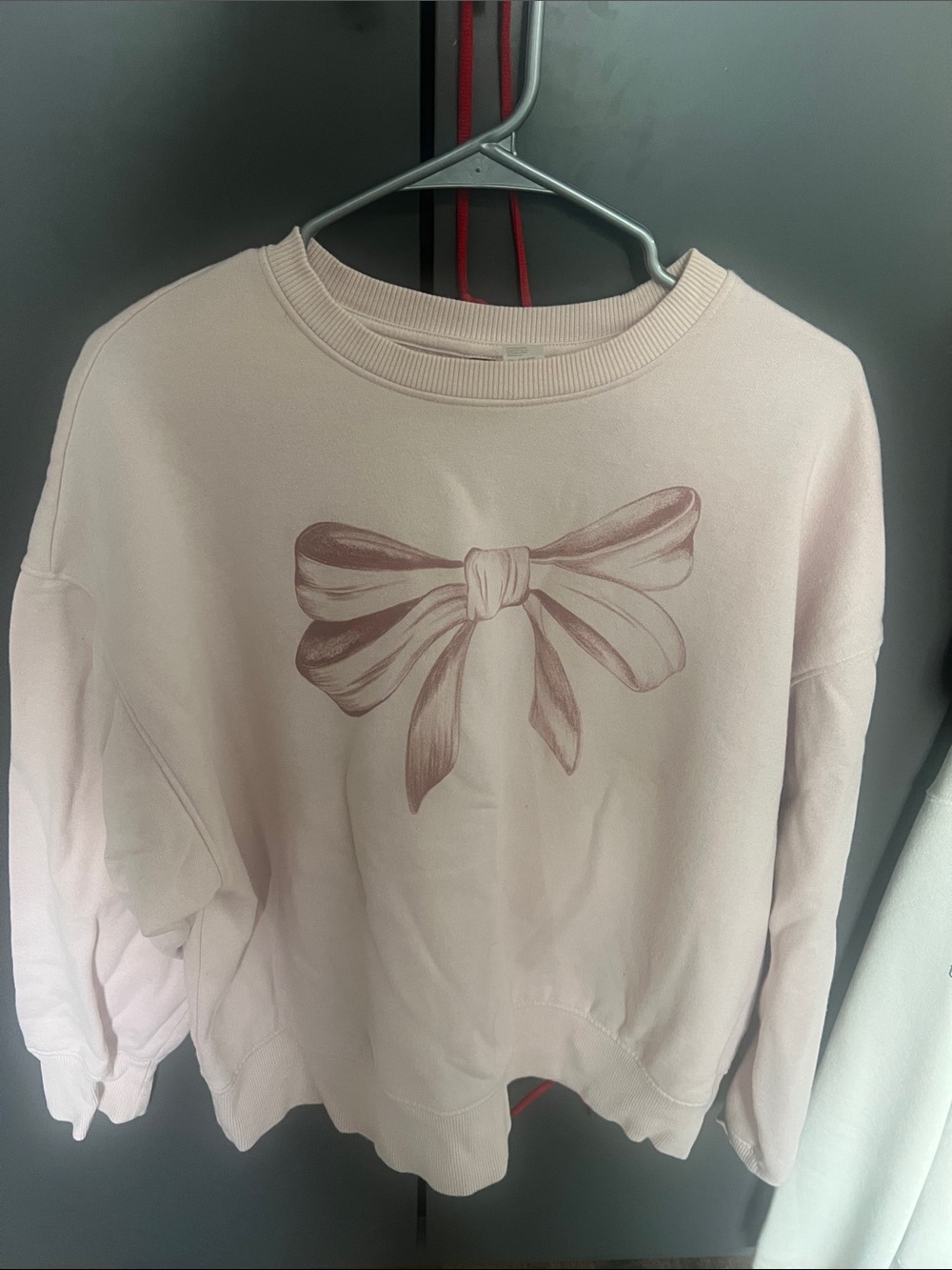 H&M Light Pink Bow Graphic Crewneck Sweatshirt